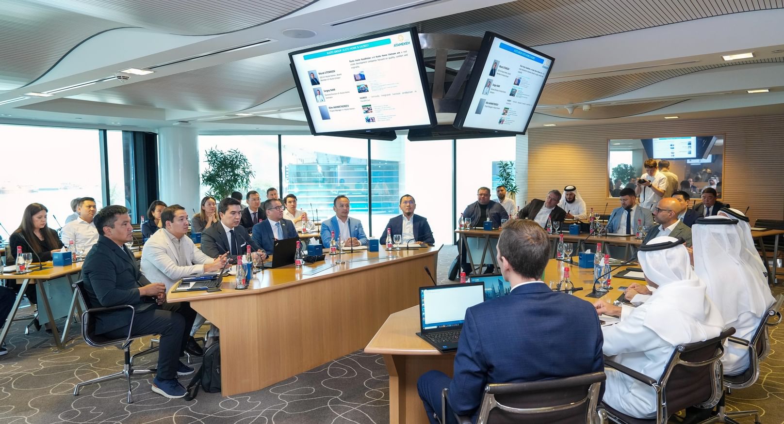 Dubai Chambers showcases investment opportunities to 20 Kazakh companies