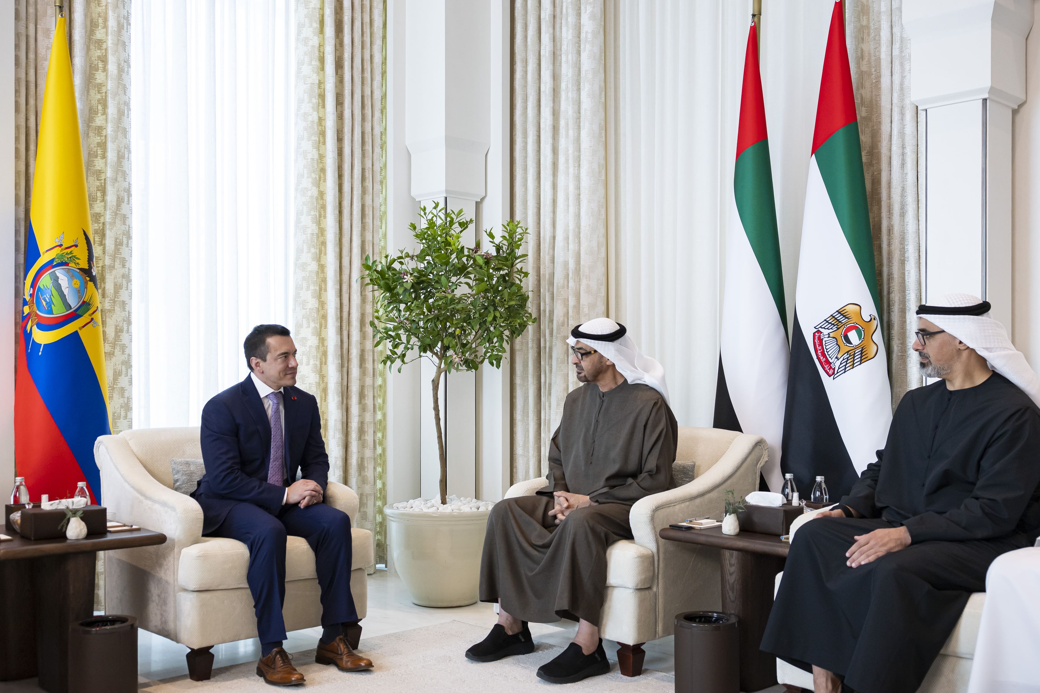 Presidents of UAE and Ecuador discuss strengthening bilateral cooperation