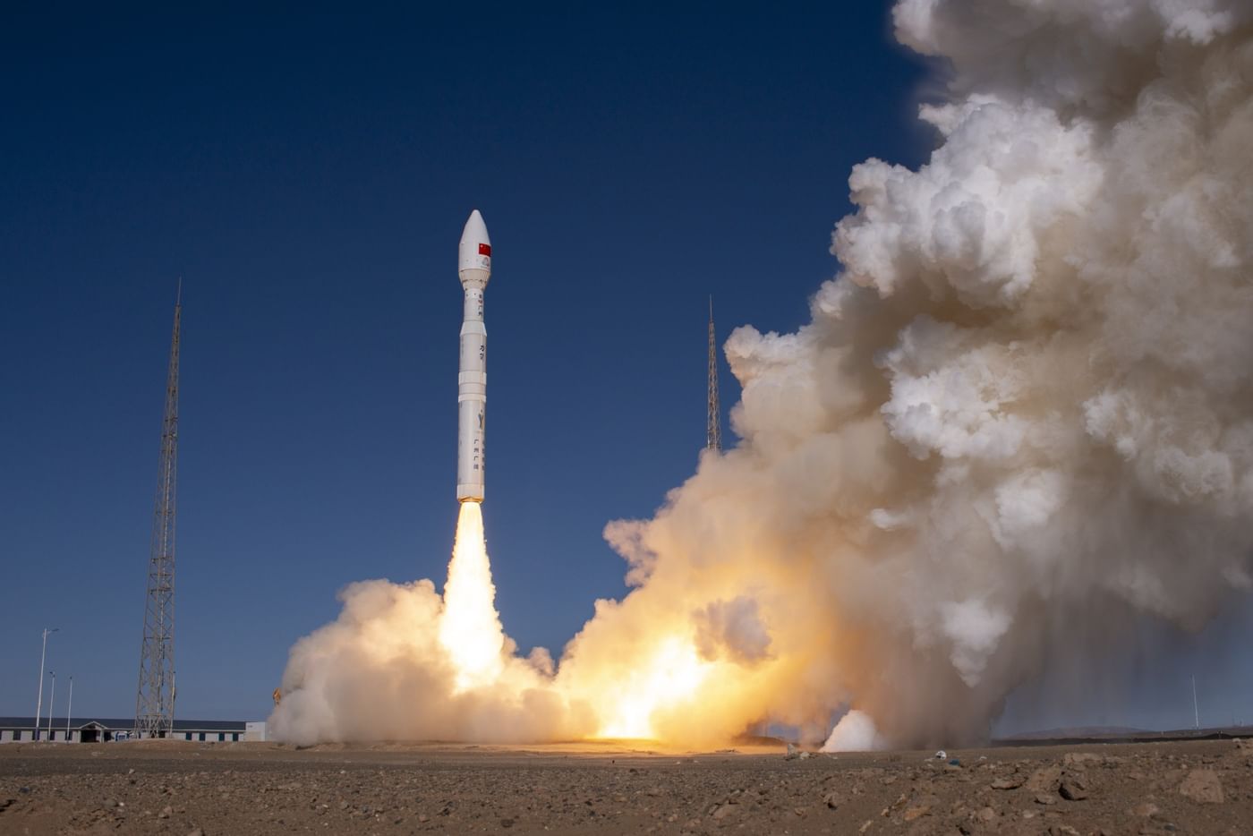 China sends 5 satellites to space    
