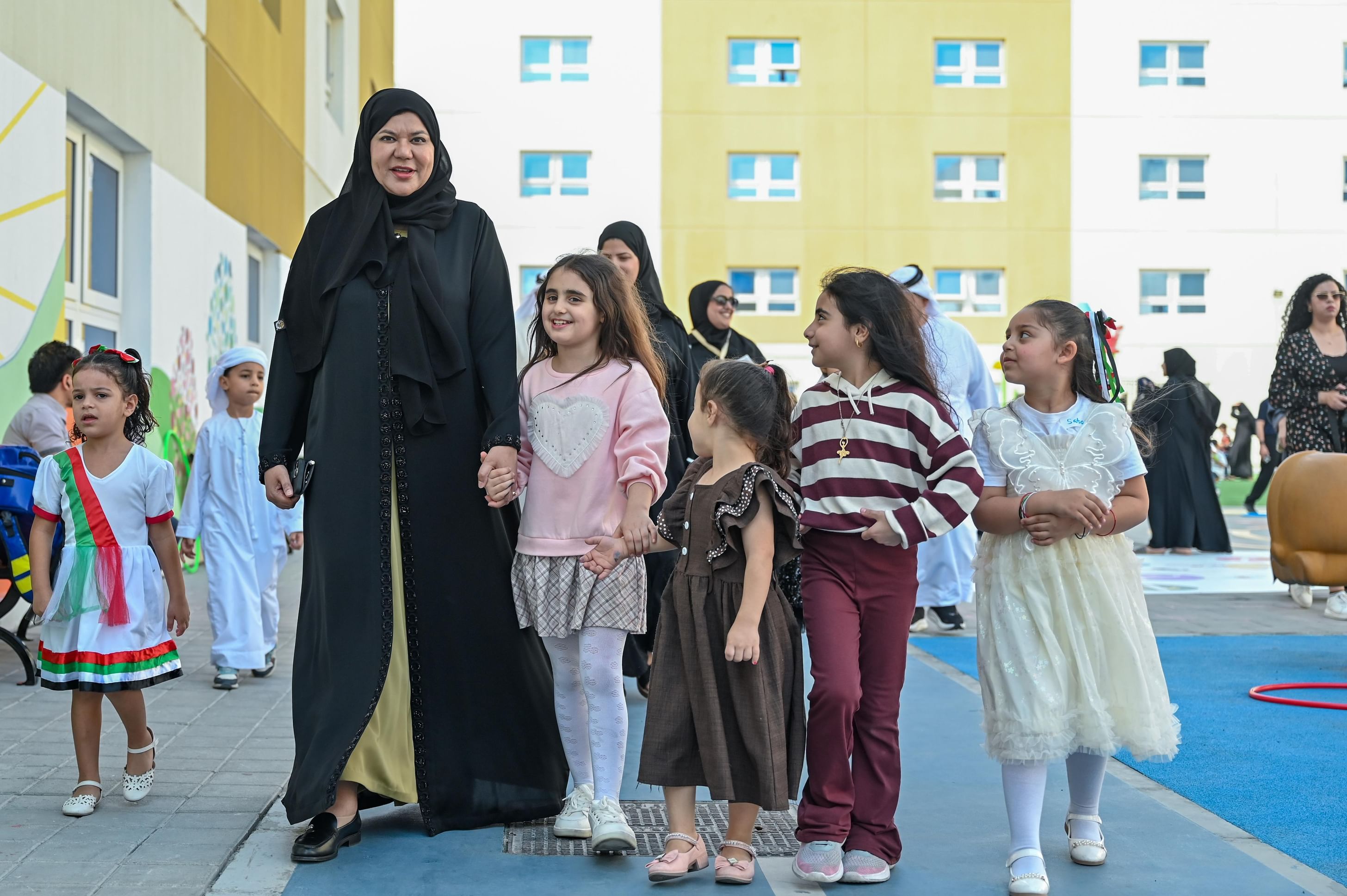 Minister of Family visits Emirates Humanitarian City