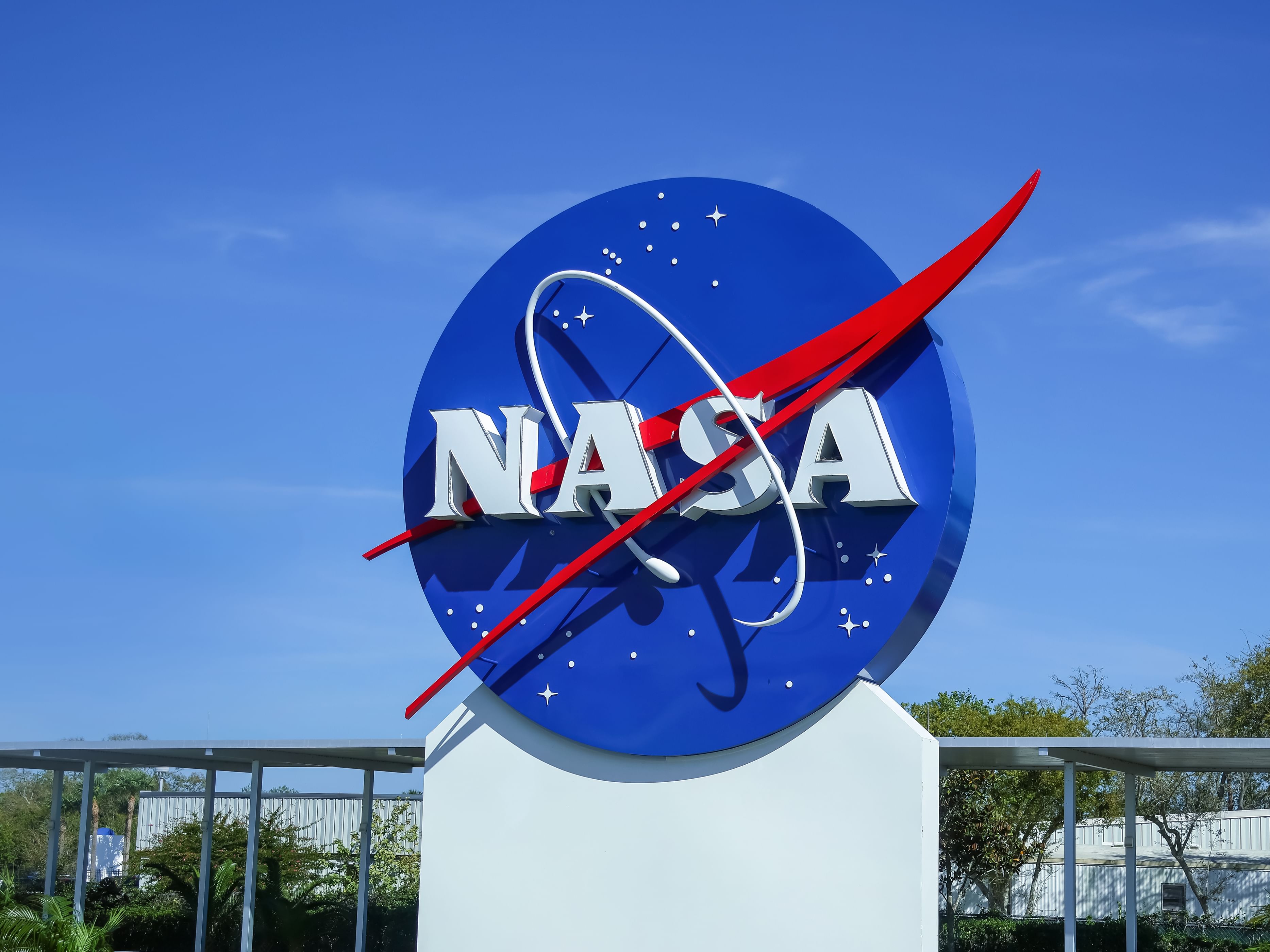 NASA discovers 'super Earth' planet emitting mysterious signal 