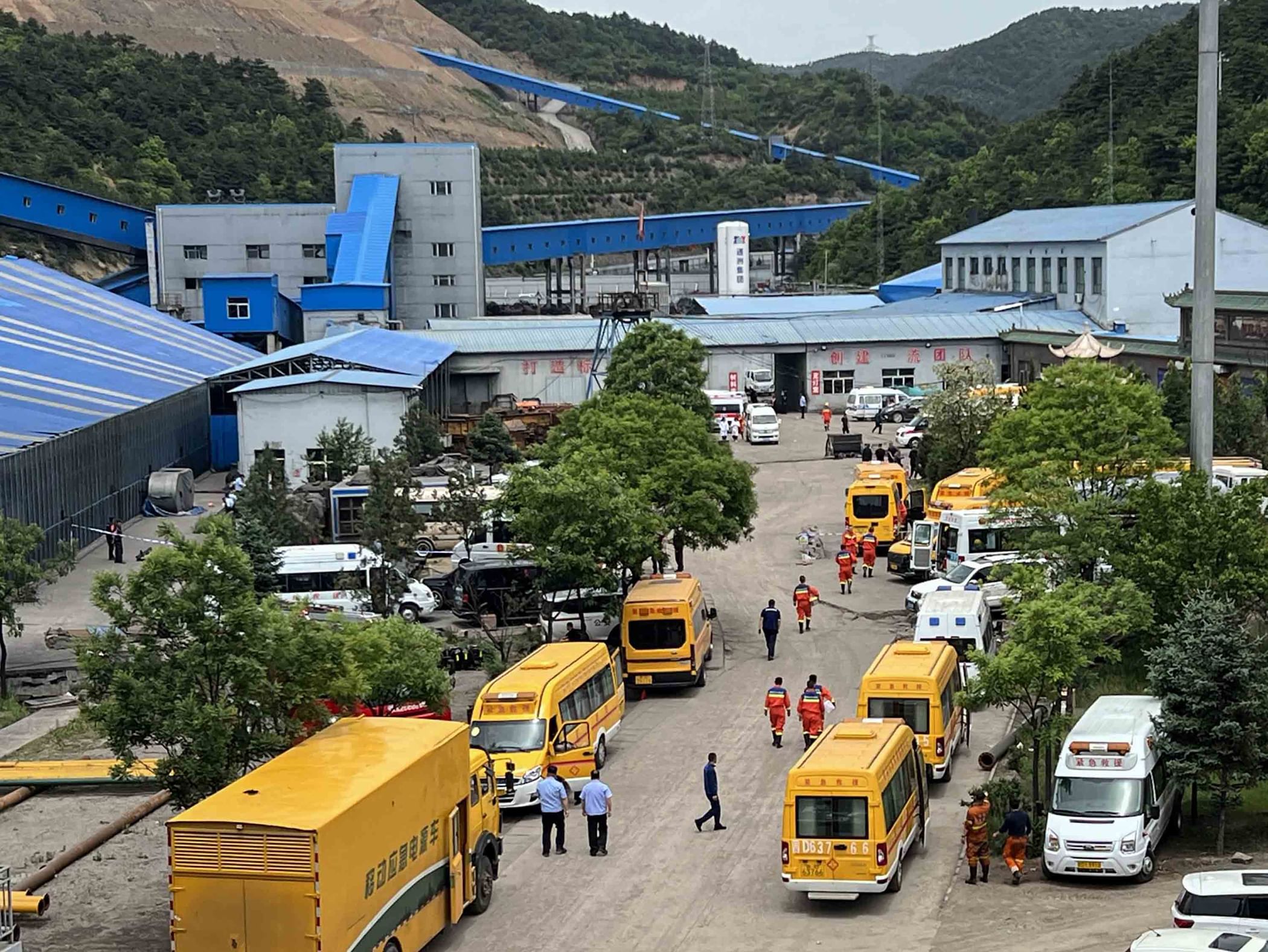 Death toll jumps to 90 in China coal mine blast