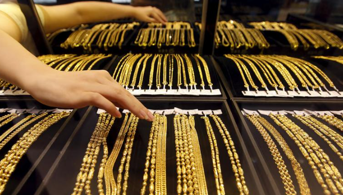 Dubai gold prices trending lower as 24K trades below Dh400 per gram