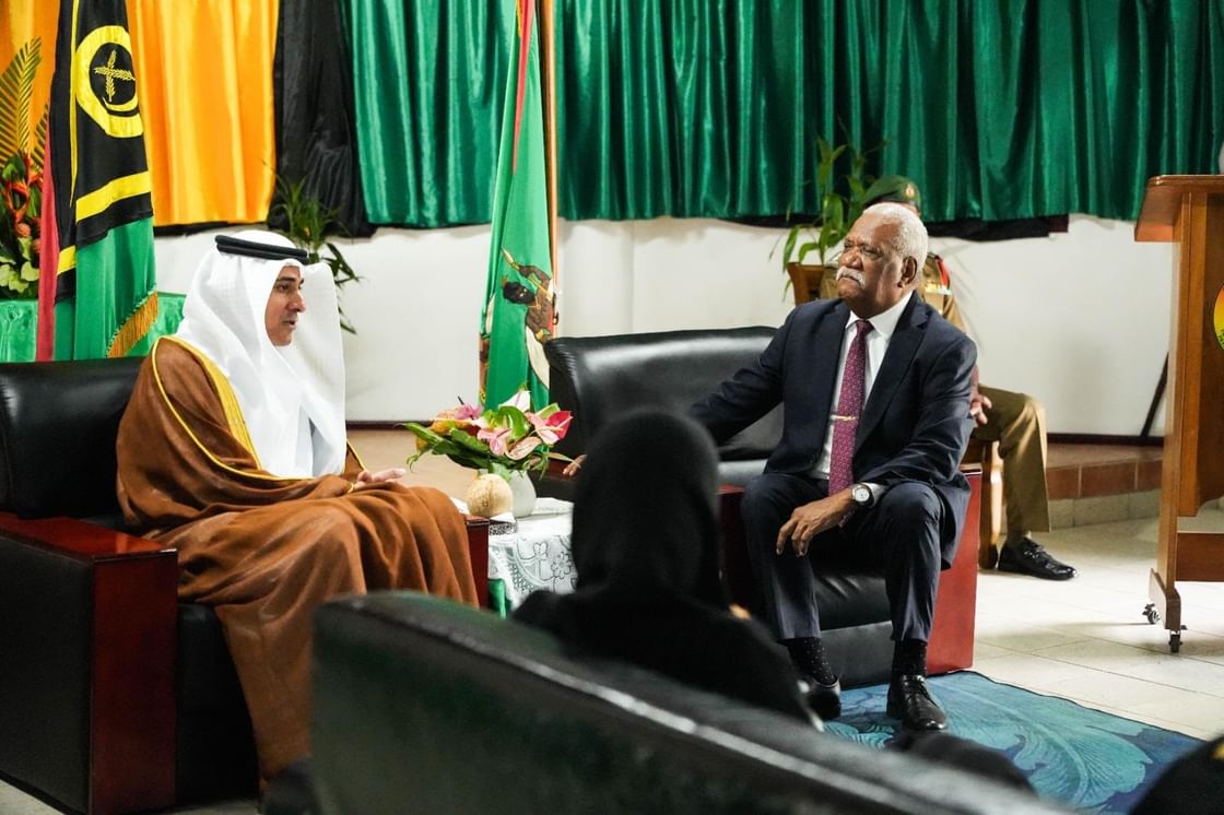 UAE Non-Resident Ambassador presents credentials to President of Vanuatu