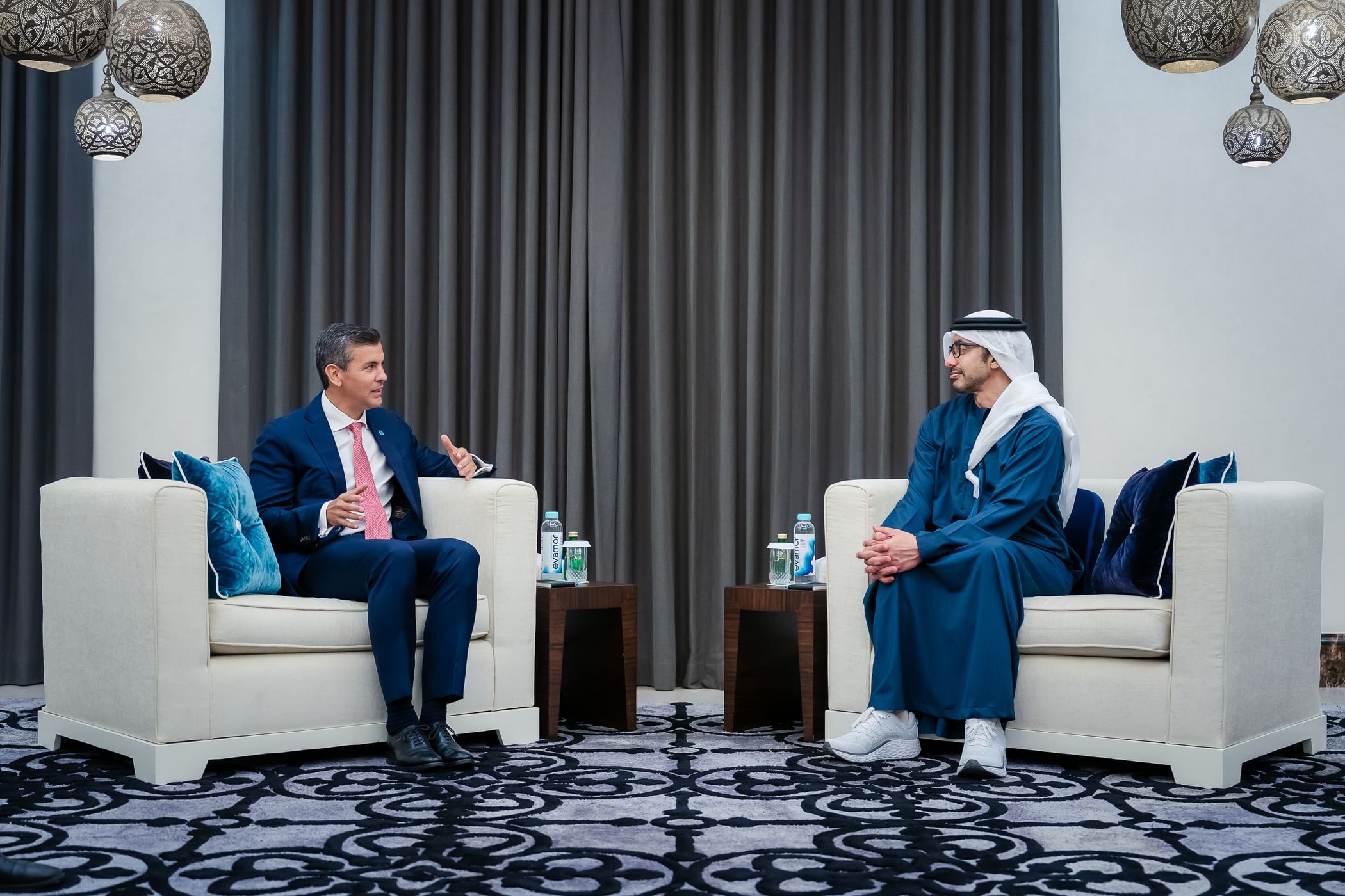 Abdullah bin Zayed meets President of Paraguay