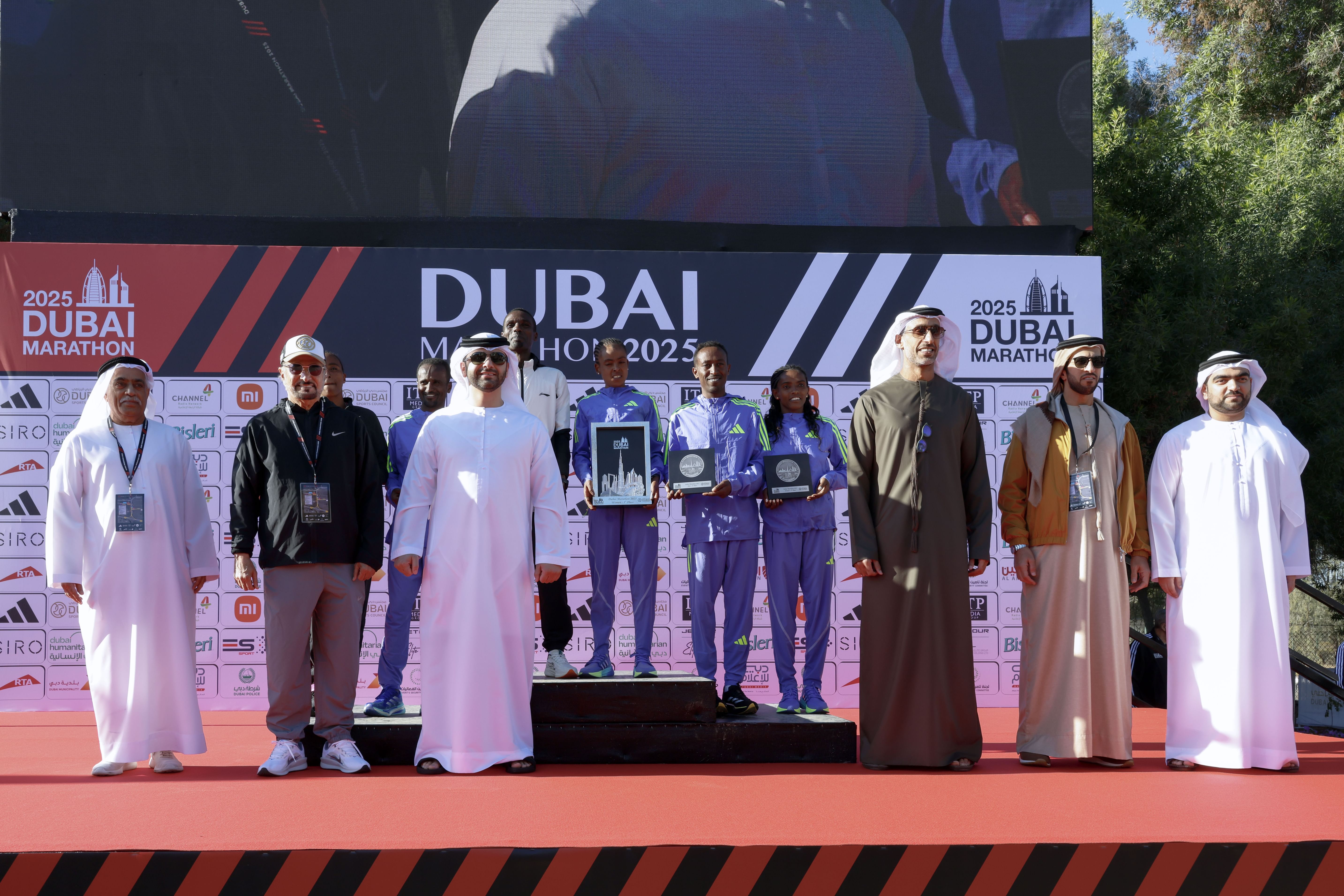 Mansoor bin Mohammed crowns Dubai Marathon winners