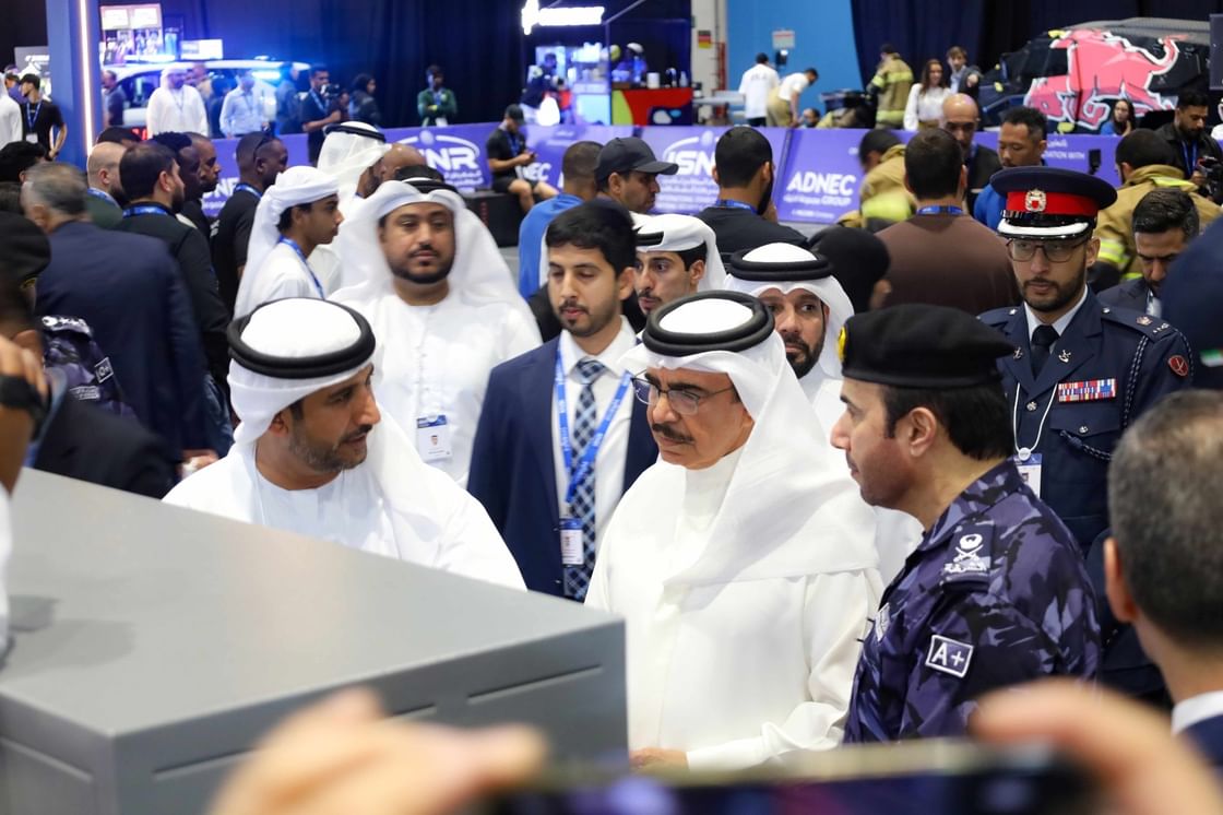 Bahraini Interior Minister visits Tasleeh pavilion at ISNR 2026