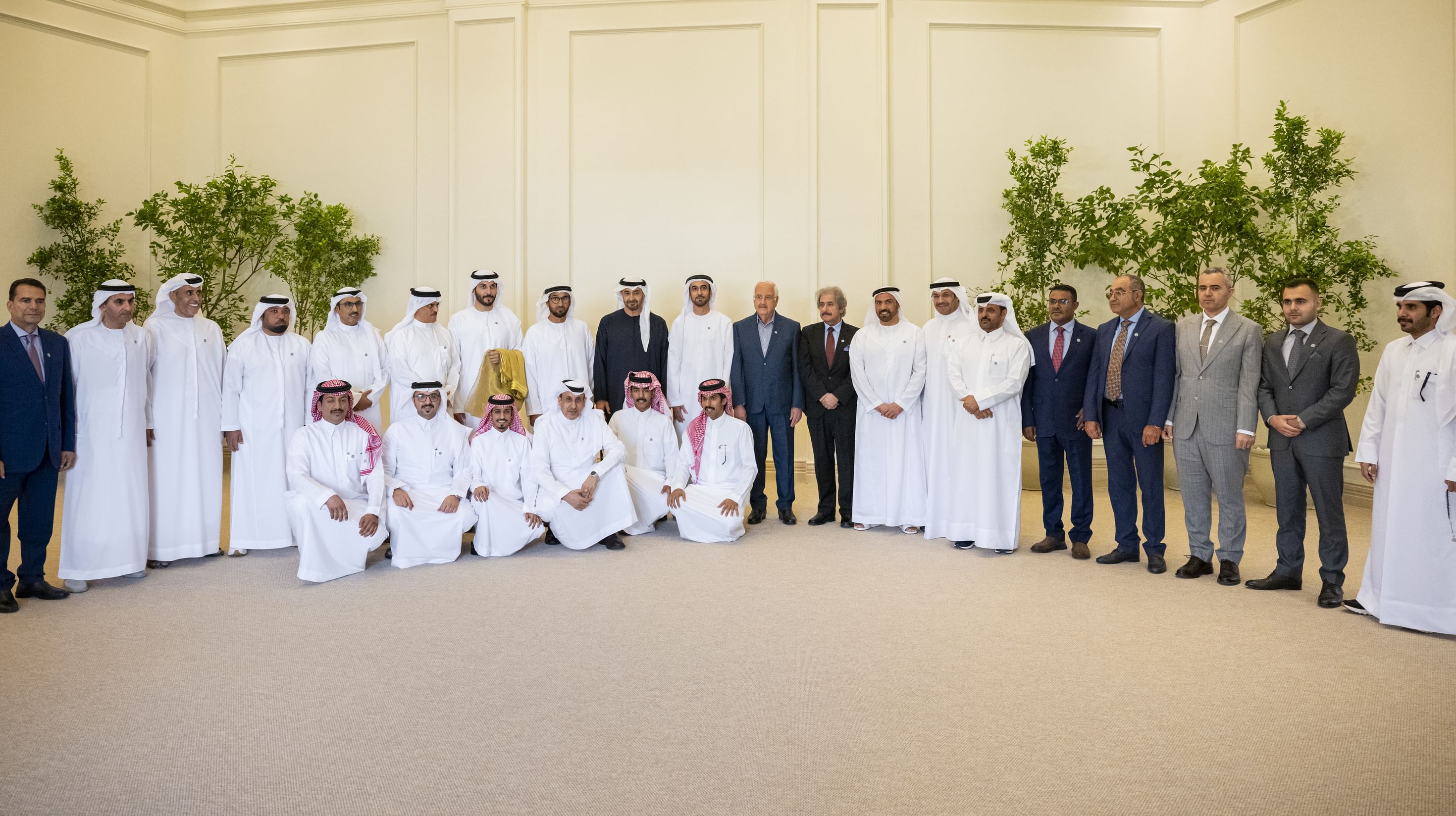 UAE President receives winners, judges of Prince of Poets, Million’s Poet, Al-Mankous competitions