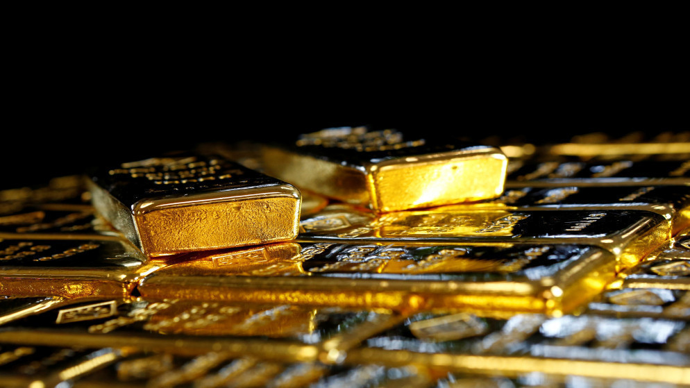 Gold prices edge higher on Thursday