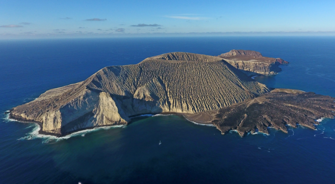 Magnitude 5.9 earthquake strikes off Mexico's Revillagigedo Islands 