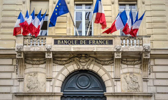 France's GDP growth forecast lowered to 0.7 pct for 2025: central bank