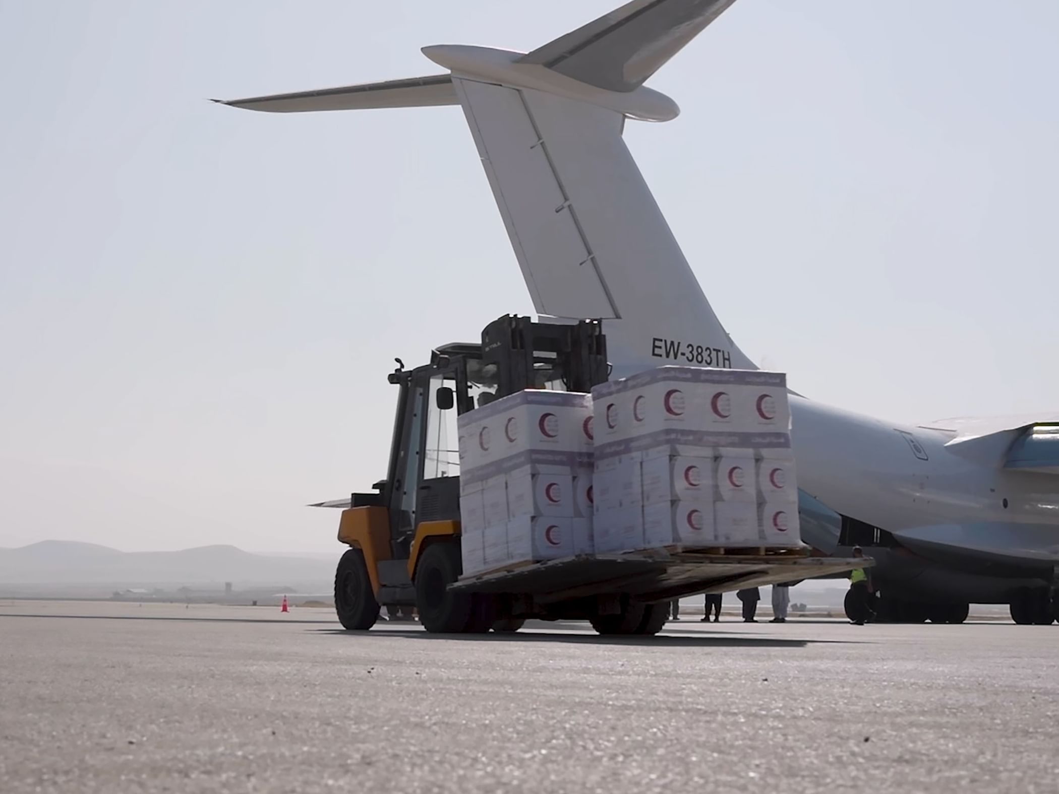 UAE sends fifth aid plane to support Afghanistan earthquake victims