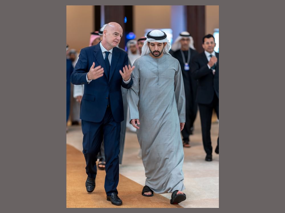 Hamdan bin Mohammed meets with FIFA President on sidelines of World Sports Summit in Dubai