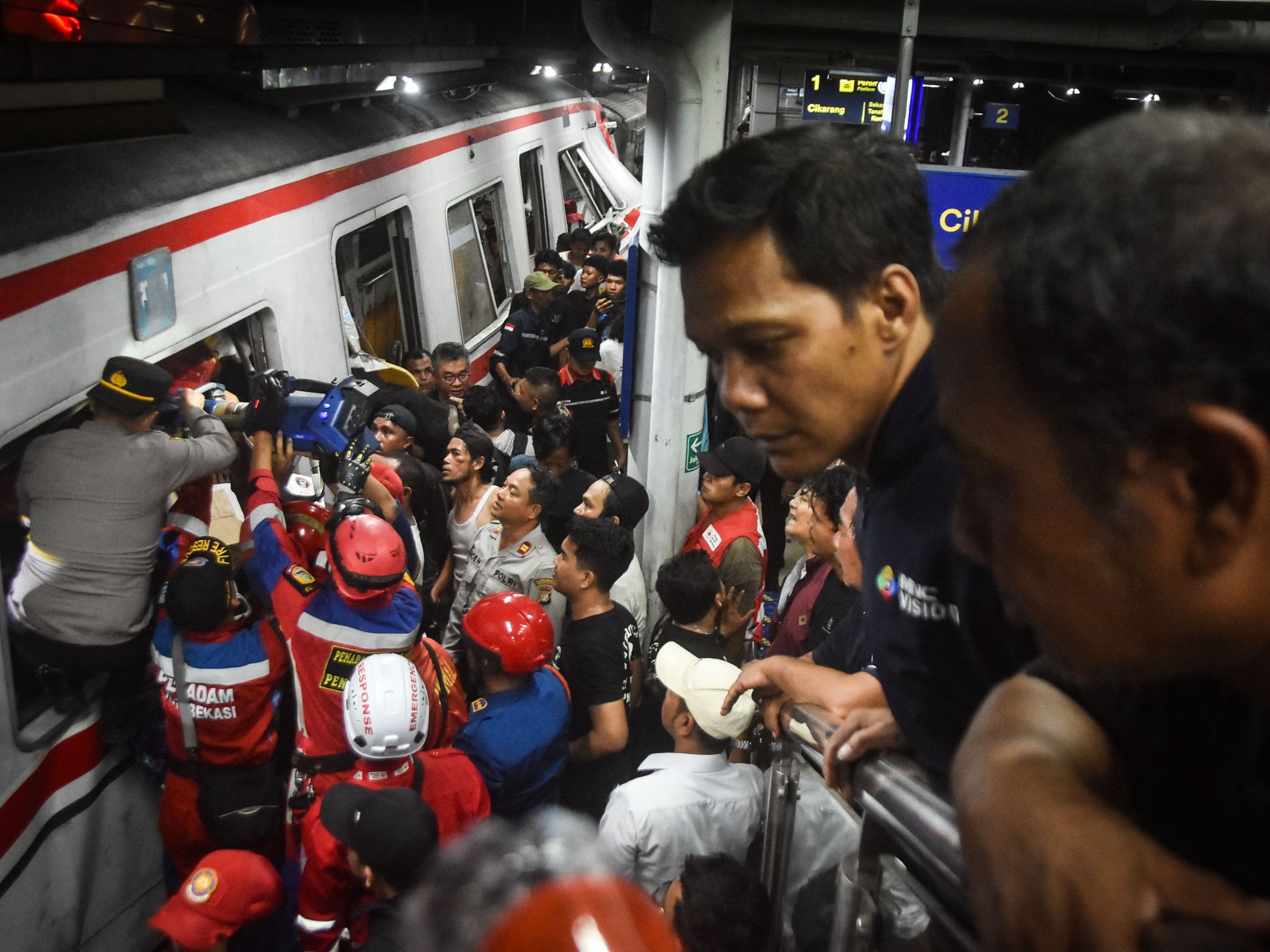 Indonesia commuter train crash toll rises to 15