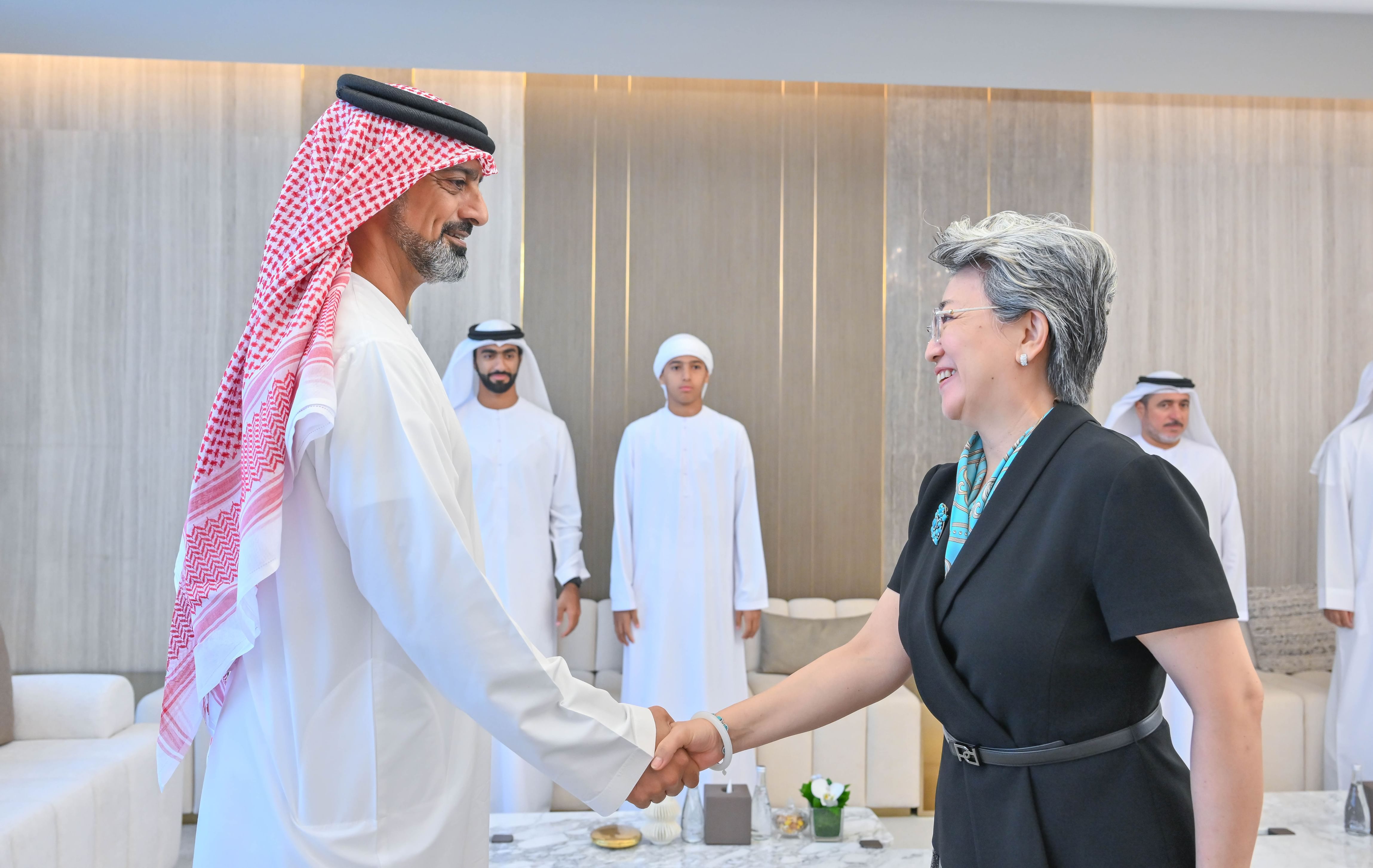 Ammar bin Humaid discusses ways to strengthen cooperation with China’s Consul General