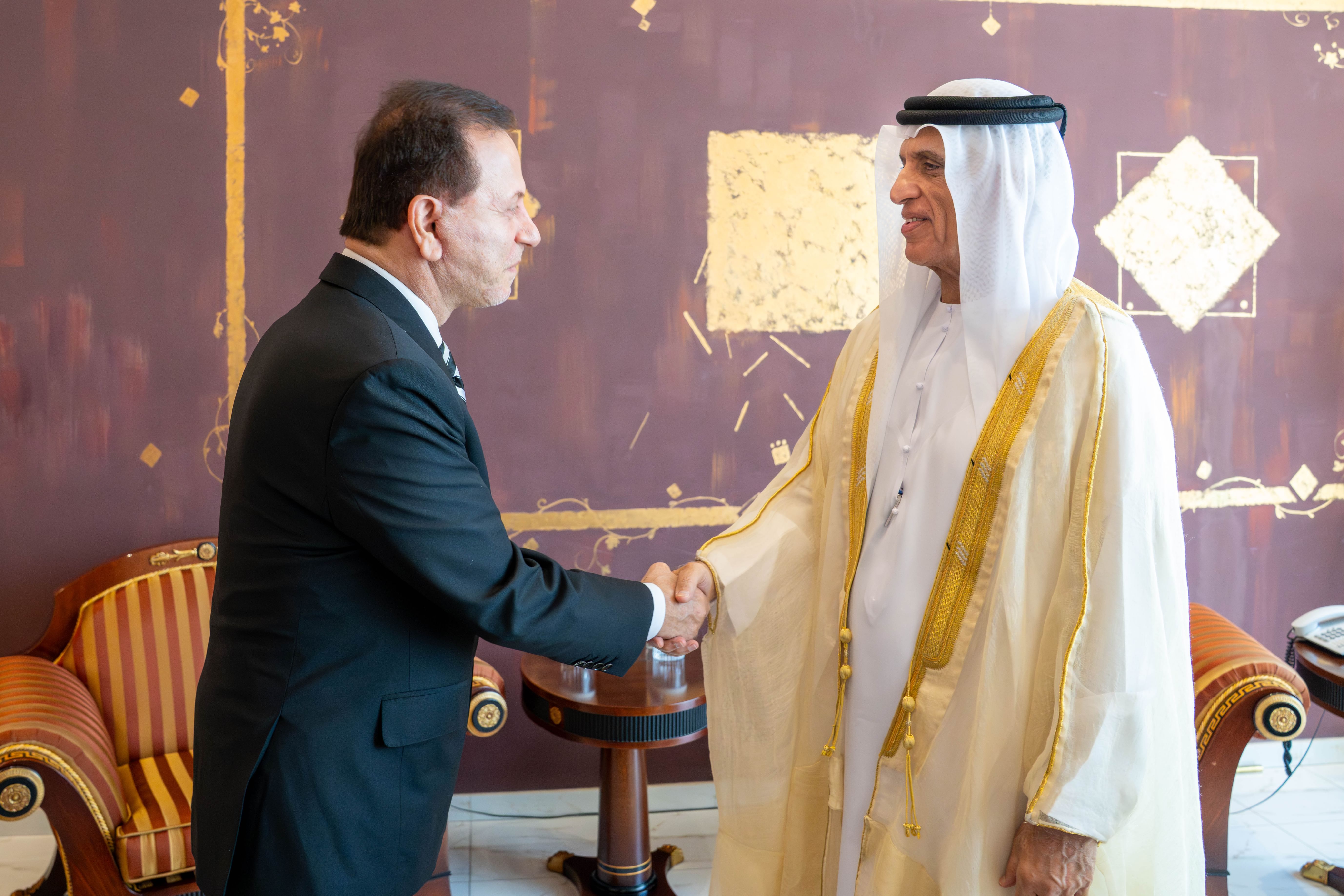 Saud bin Saqr receives Ambassador of Commonwealth of The Bahamas