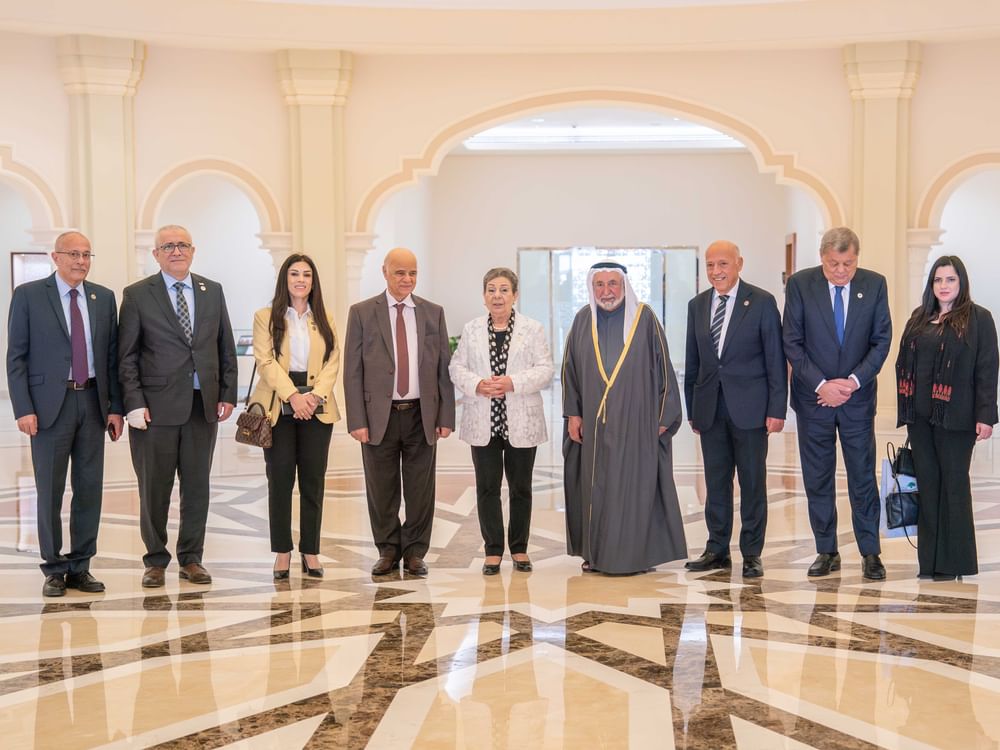 Sharjah Ruler receives delegation from Birzeit University