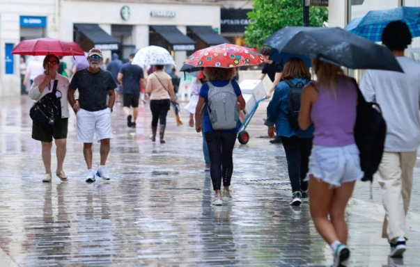 Spain issues red alert for heavy rain in Catalonia