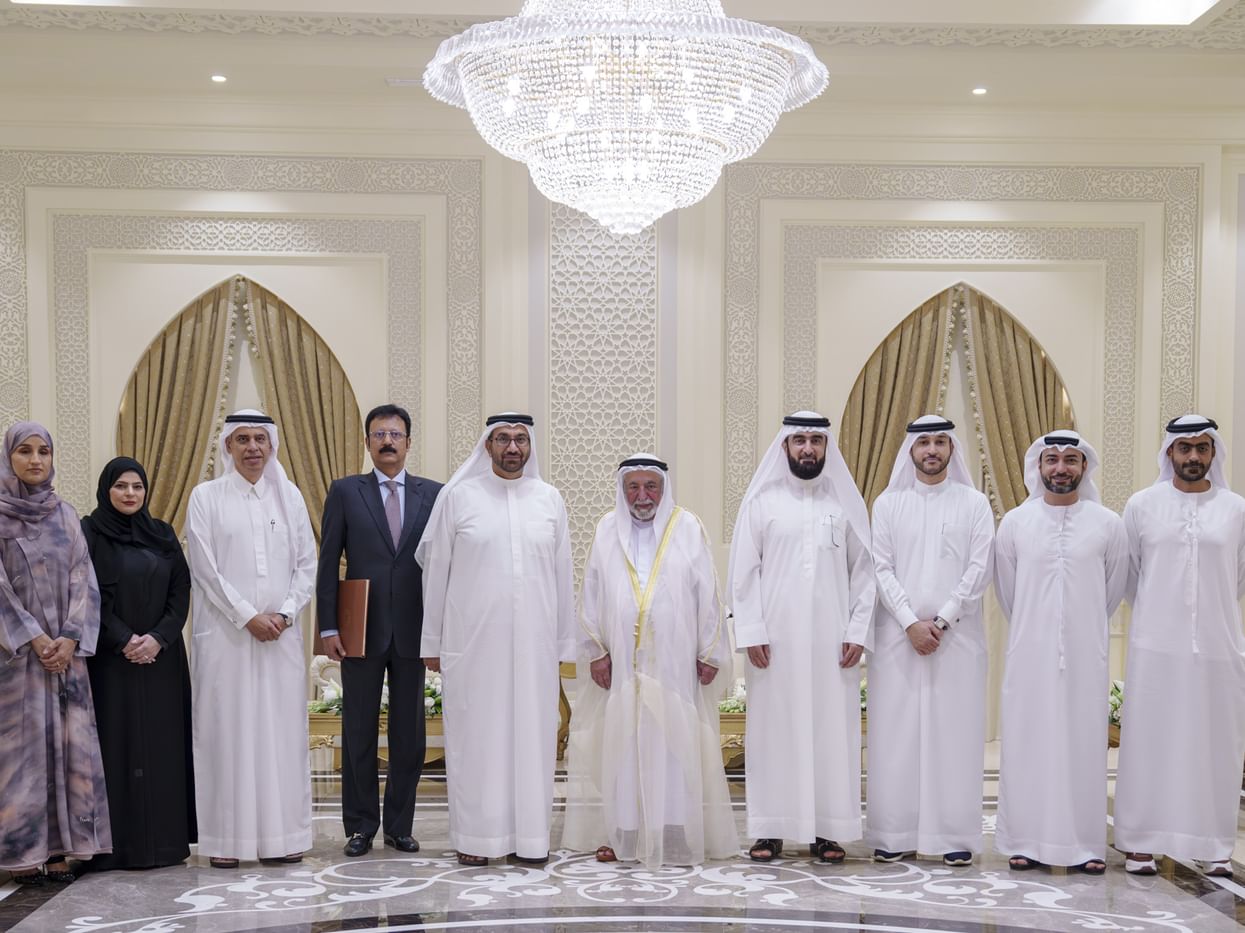 Sharjah Ruler receives delegation from Emirates Islamic Bank
