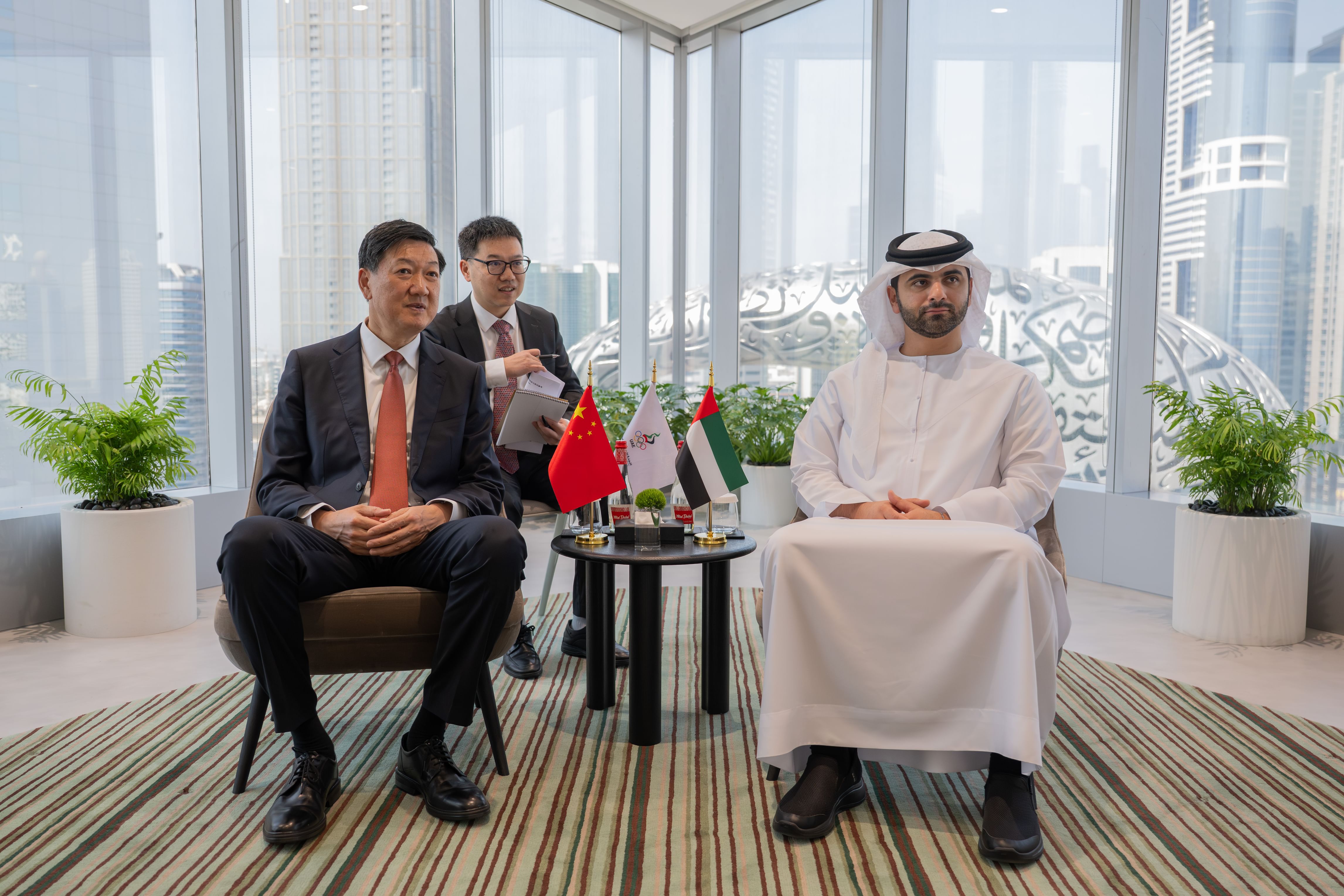 Mansoor bin Mohammed meets President of Chinese Olympic Committee