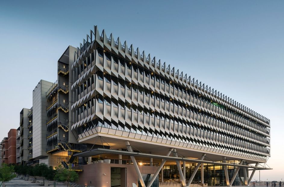 Abu Dhabi Customs develops integrated sustainability framework to strengthen its corporate strategy
