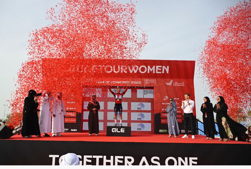 UAE Tour Women: Lorena Wiebes wins stage 2