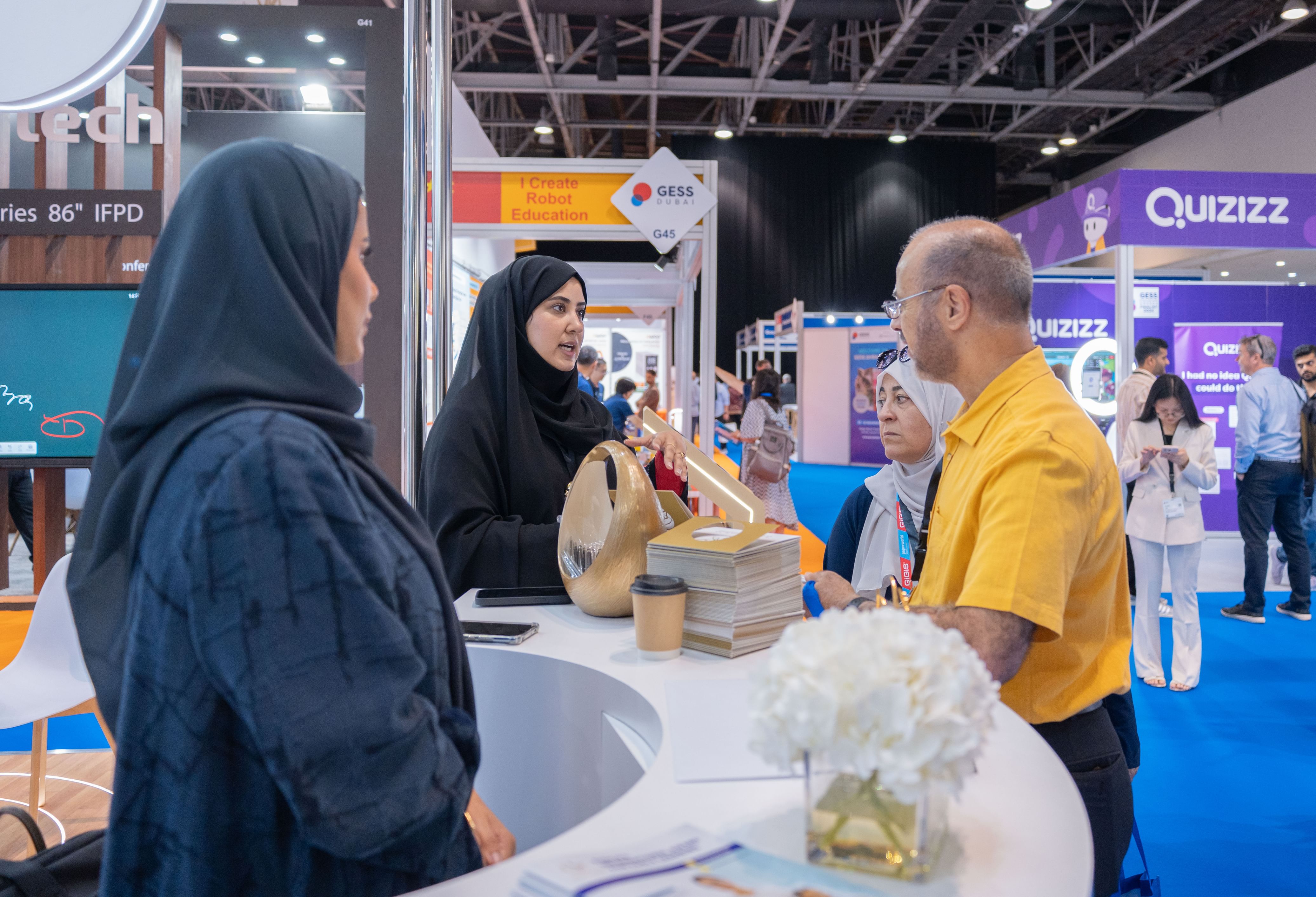 Khalifa Award for Education participates in Global Educational Supplies and Solutions Exhibition