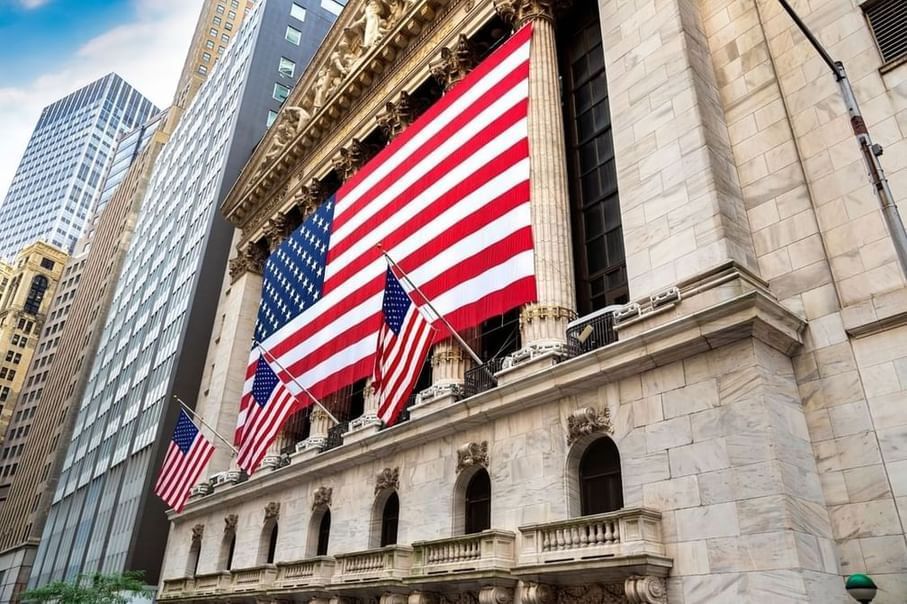 S&P 500 drops for second day as tech slides