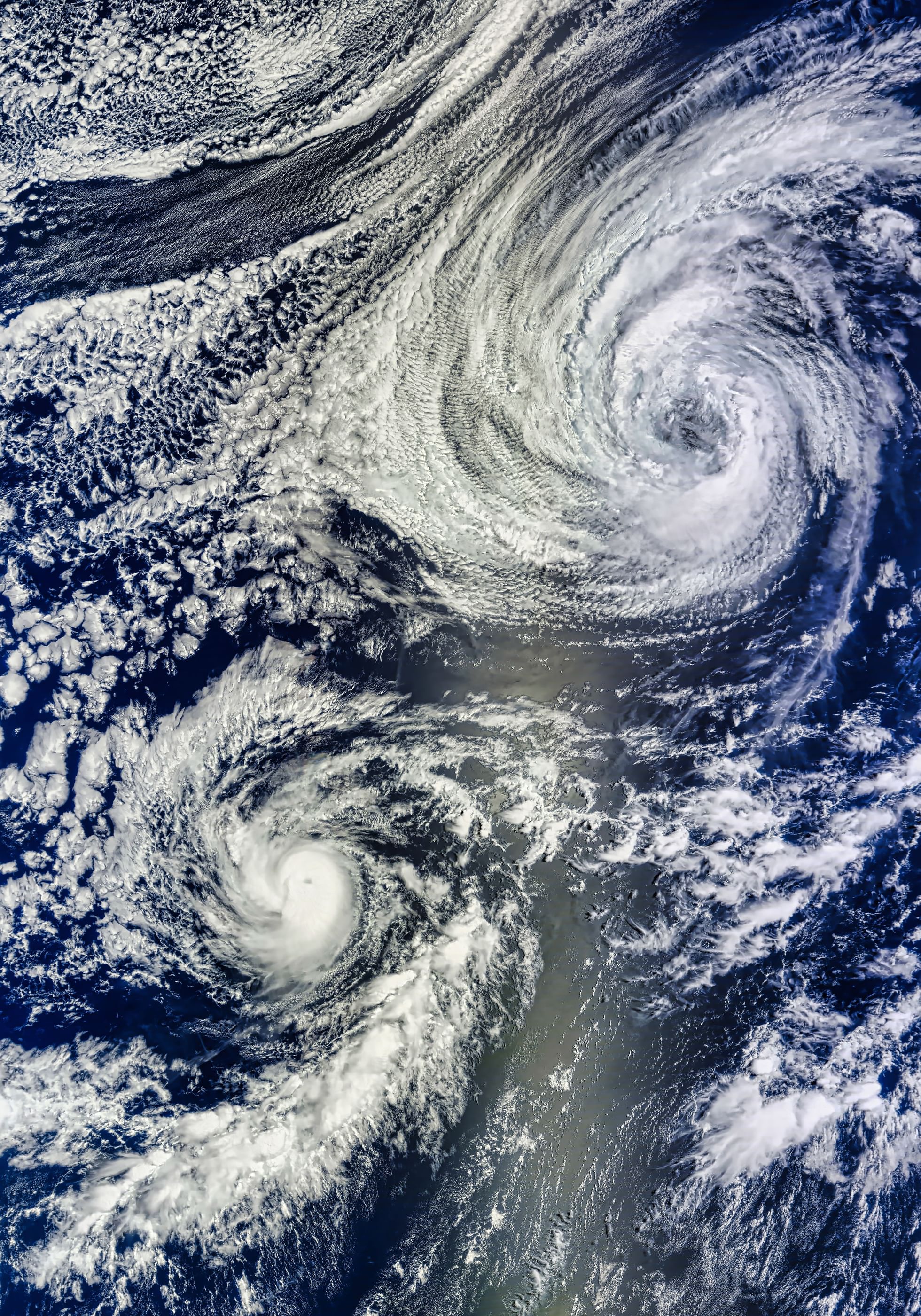 Karina rapidly intensifies into major hurricane in Pacific