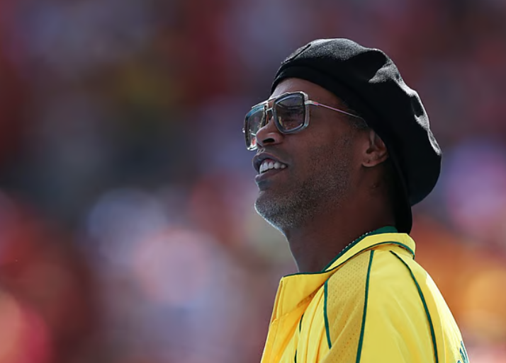 Ronaldinho spotted playing footvolley in Dubai