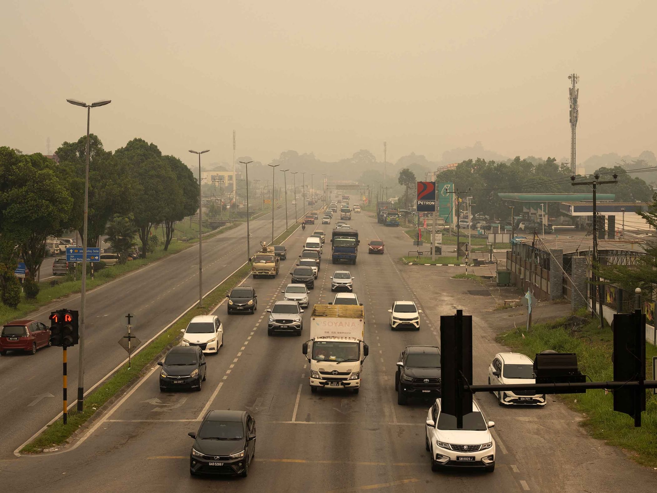 Malaysia declares emergency in Sarawak over air pollution, closes 647 schools