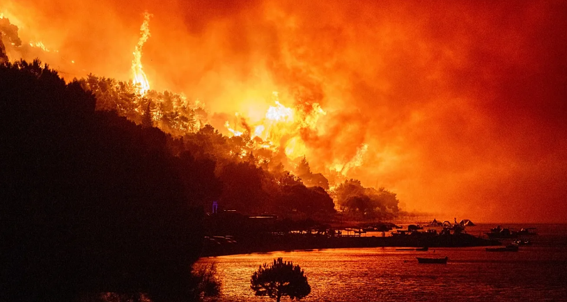 German authorities order partial evacuation of border town due to fire