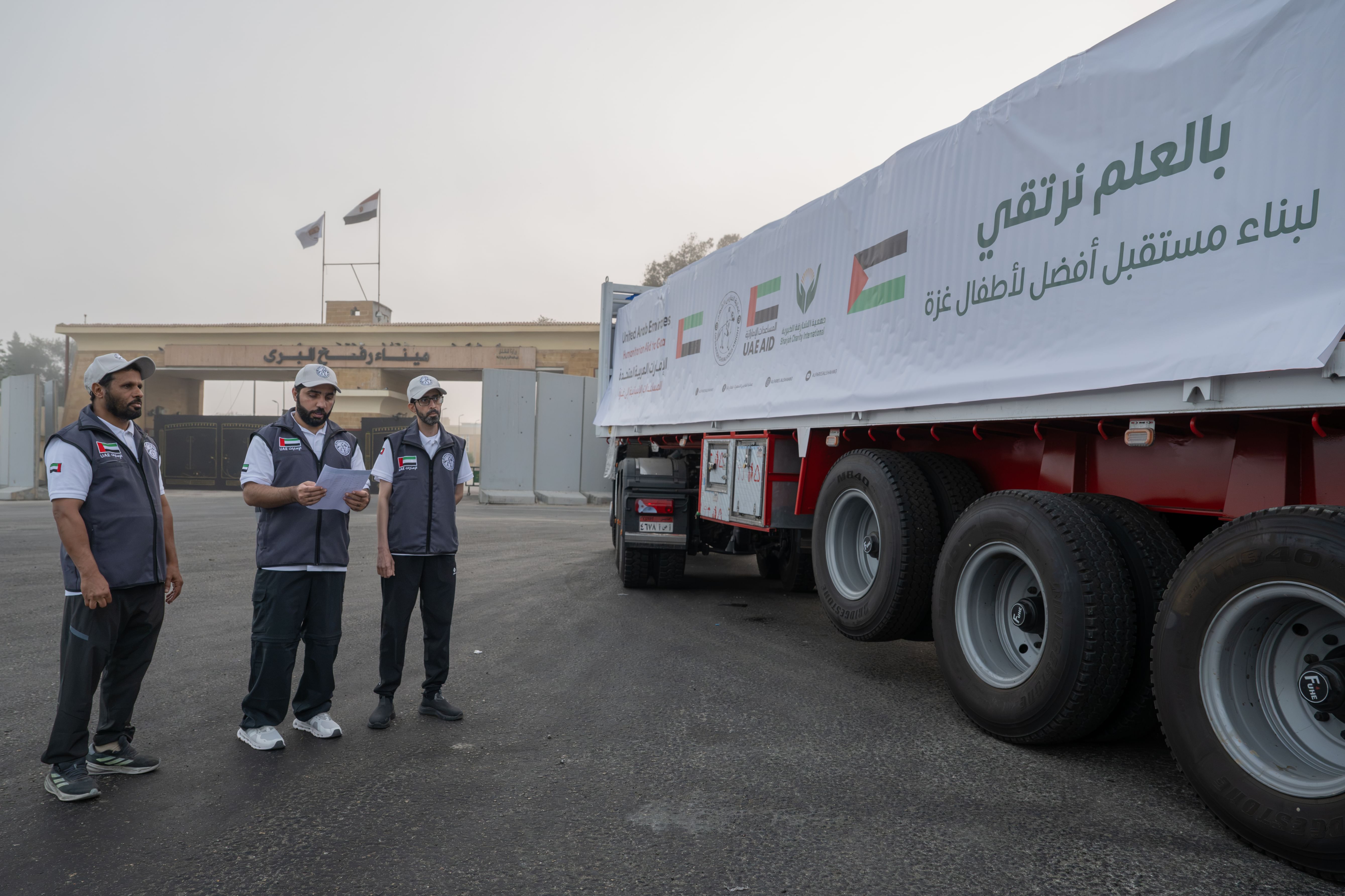 Five UAE aid convoys carrying 903 tonnes of humanitarian assistance enter Gaza under Operation Chivalrous Knight 3