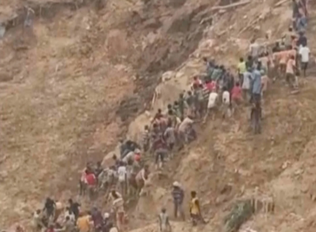 Central African Republic shuts down collapsed gold mining site that killed more than 100