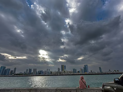UAE braces for unstable weather as rain chances persist through Thursday 