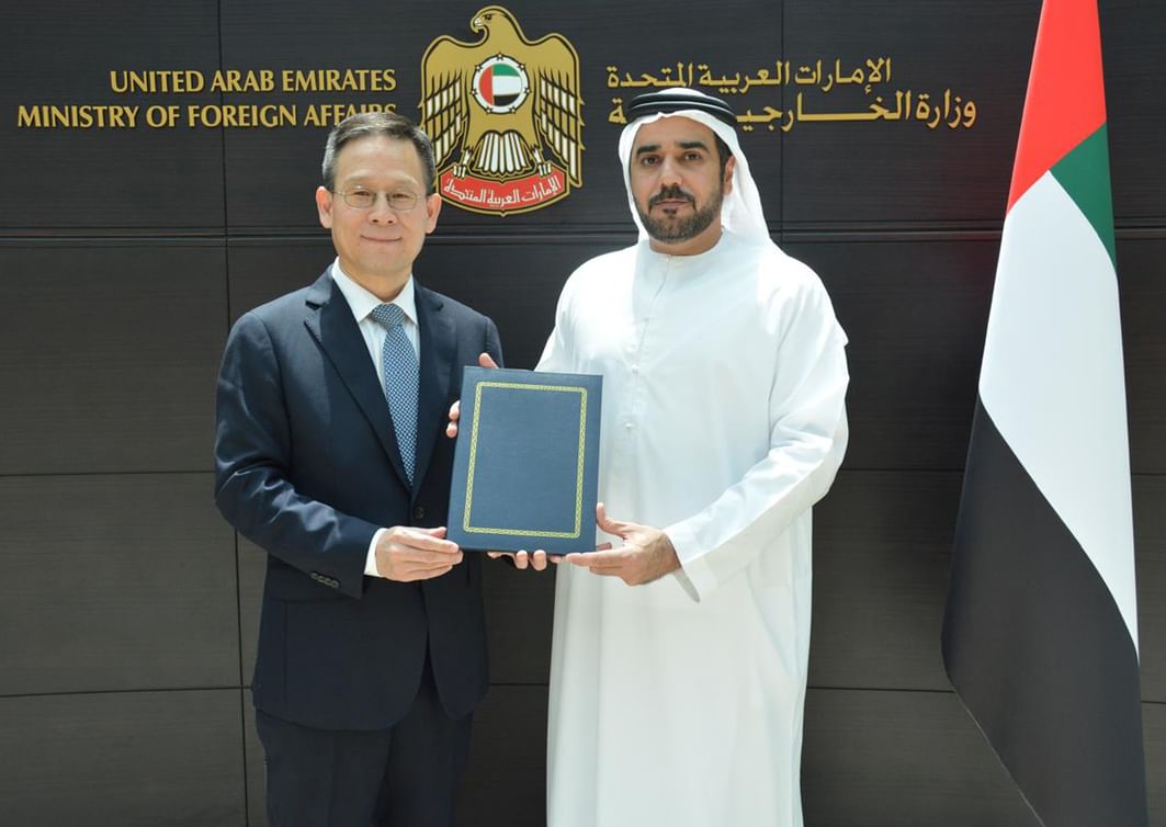 Deputy Director of MoFA’s Dubai Office receives consular credentials from Consul General of Republic of Korea