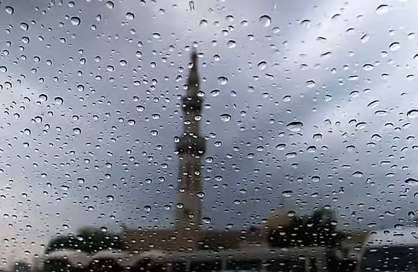 UAE might get five days of rain as temperatures reach 49°C