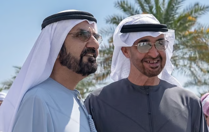 Mohammed bin Rashid opens new book with message to UAE President 