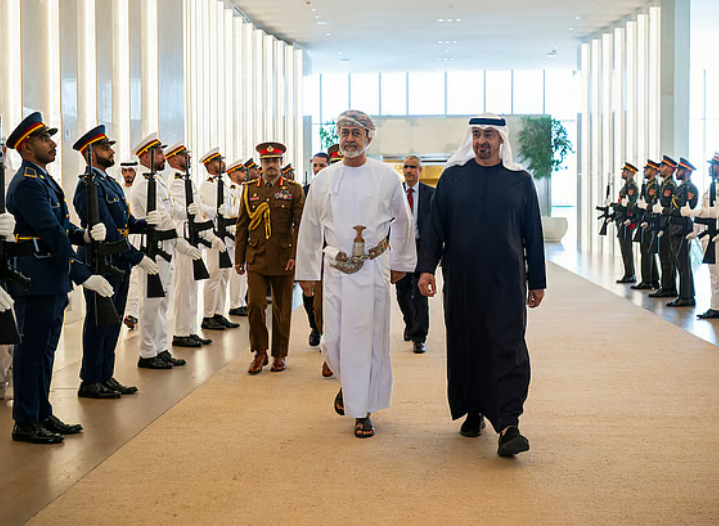 UAE President and Sultan of Oman discuss bilateral ties and regional developments