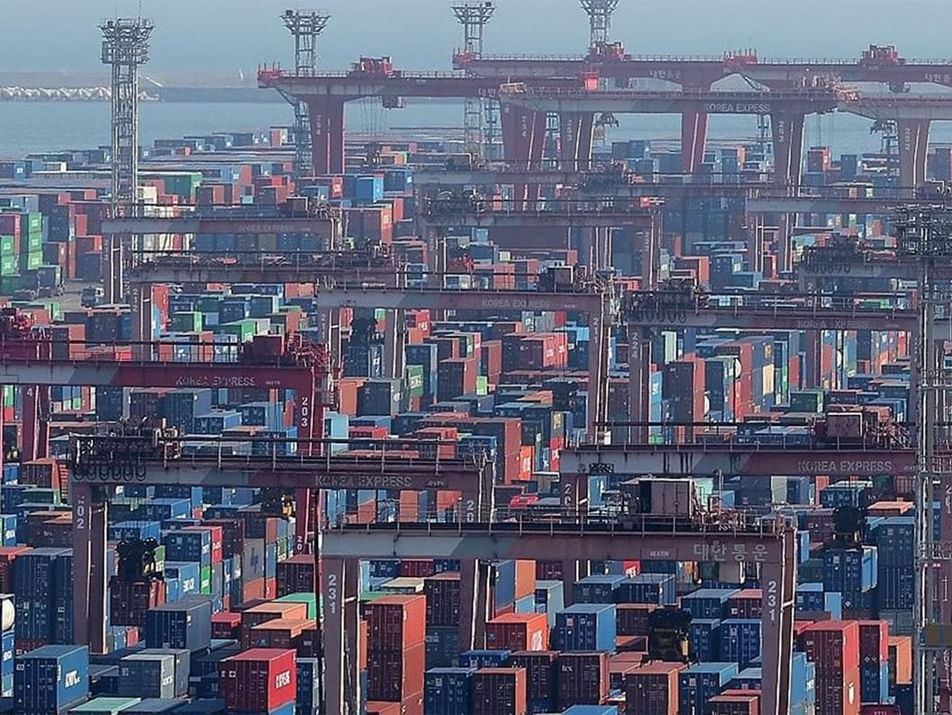 Korea's industrial output flat in July; retail sales down