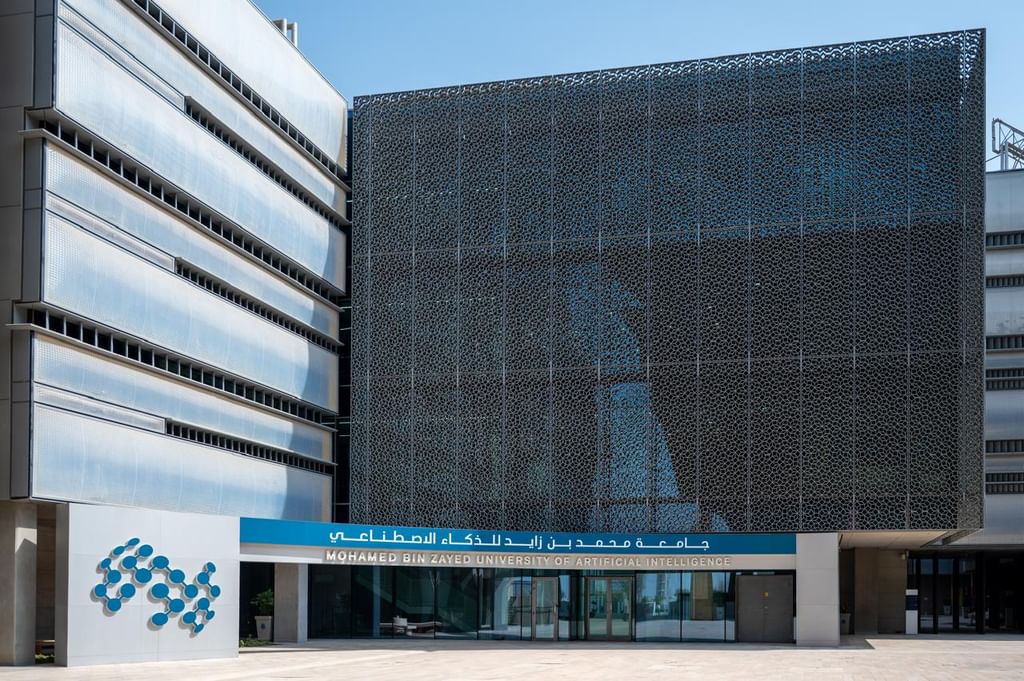 MBZUAI develops landmark benchmark to bridge cultural, dialect gap in Arabic AI