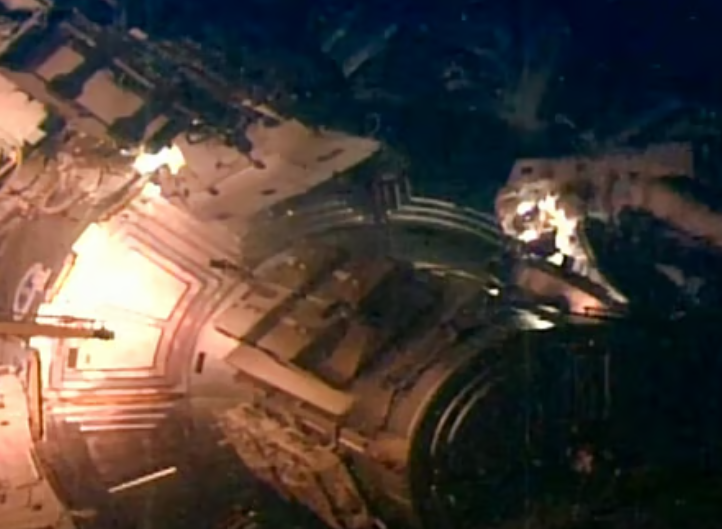 Astronauts install new antenna during ISS spacewalk